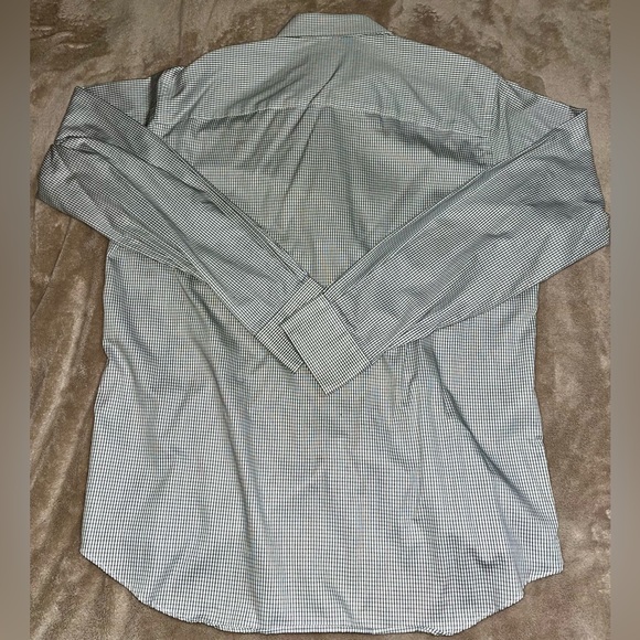 Kenneth Cole Reaction Long Sleeve Button Down Regular fit no iron shirt. - Picture 4 of 4
